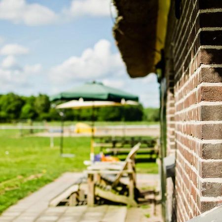 De Aze Bed & Breakfast Terwolde Bagian luar foto